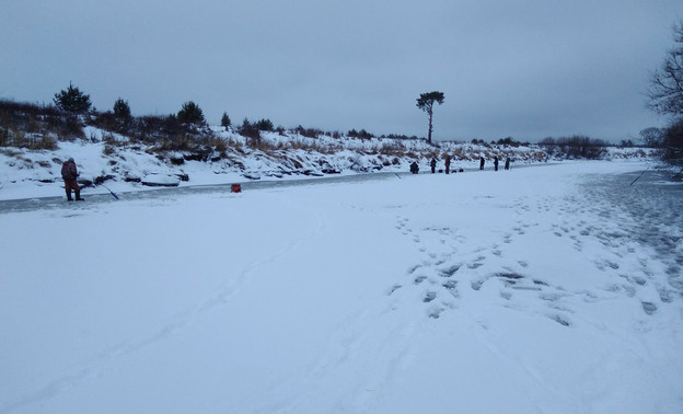 В Кикнуре под лёд провалились два школьника