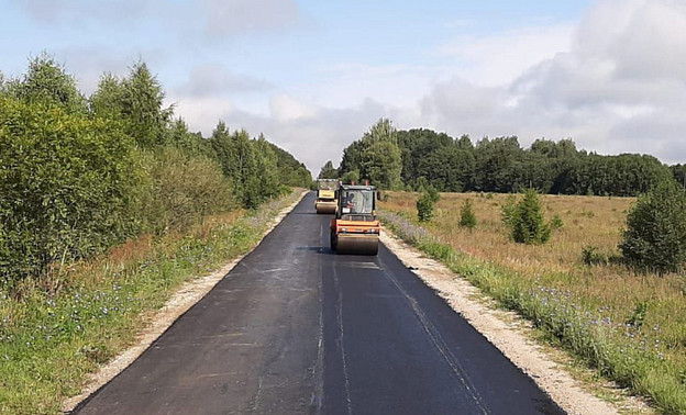 До конца 2025 года в Кировской области восстановят 13 сельских дорог