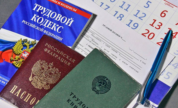 В Юрьянском районе предприниматель уклонялся от оформления трудового договора с тремя работниками