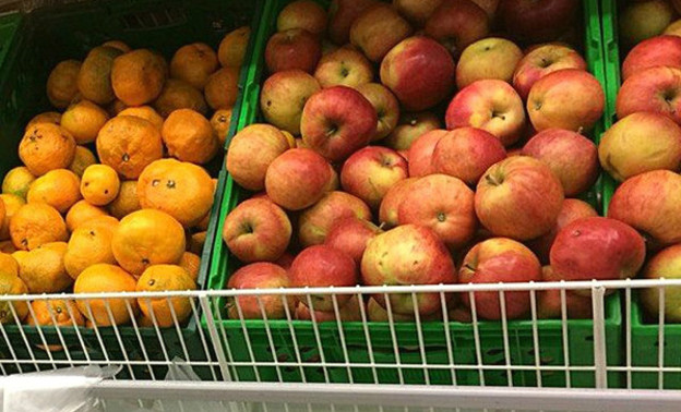В Кировскую область завезли три тонны заражённых киви и яблок