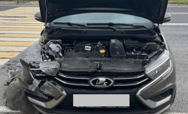 В Кировской области иномарка столкнулась с «Ладой Вестой»