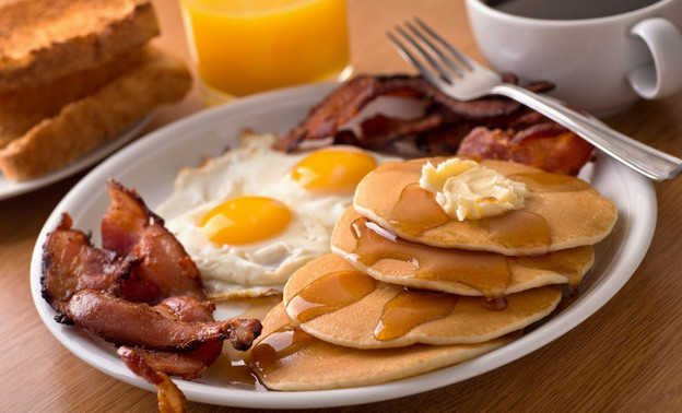 Диетолог рассказал, какой завтрак насытит организм на весь день