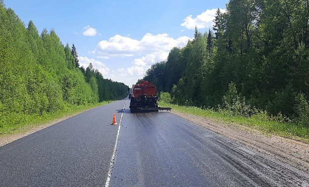 В Кировской области ремонтируют дорогу Кырчаны - Нема - Кильмезь