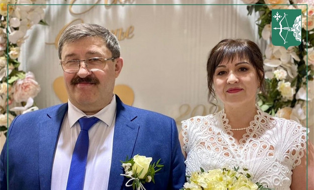 В кировском Дворце бракосочетания свадьбу сыграла 500-я пара