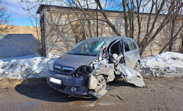 В Слободском в ДТП пострадали два подростка