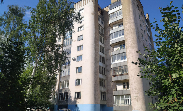 Пожилые жители девятиэтажки на Дерендяева четыре месяца не могут выйти из дома