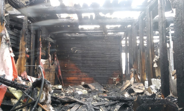 Причина, последствия и сбор средств: подробности крупного пожара в Нововятском районе