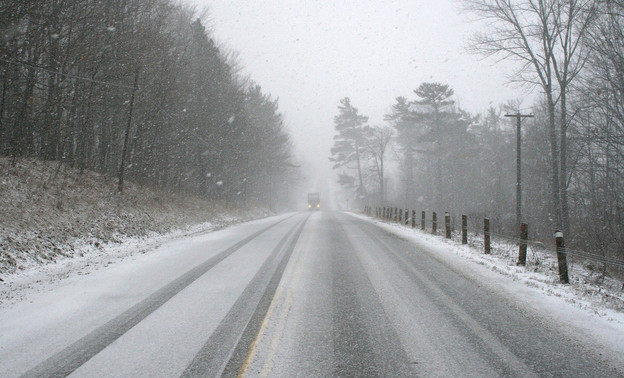 В Кировской области объявили метеопредупреждение из-за сильного снегопада