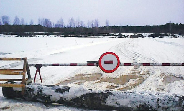 Ещё три ледовые переправы закрыли в Кировской области