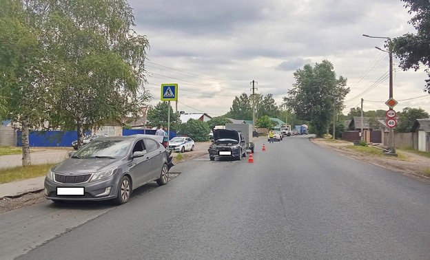 Водитель легковушки пострадал в ДТП на Павла Корчагина