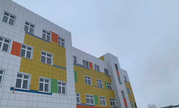 Известна дата открытия новой детской поликлиники в Слободском
