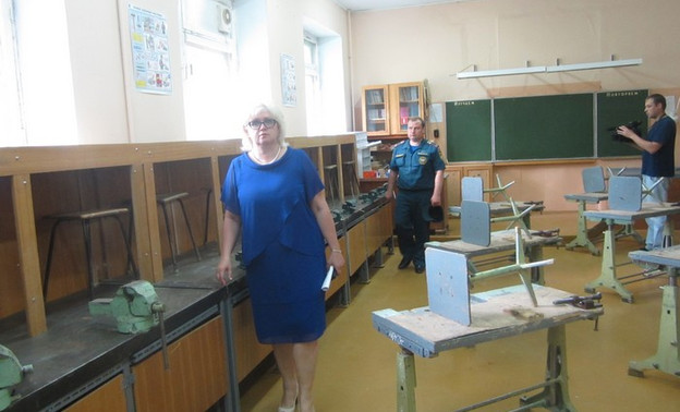 В Кирове начали принимать школы к новому учебному году
