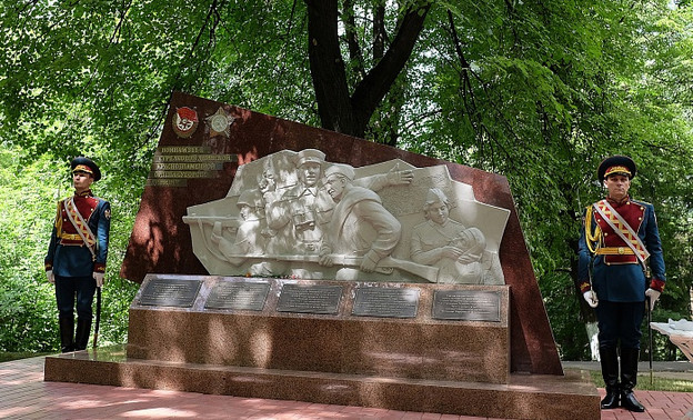 В Слободском открыли мемориал бойцам 311-й стрелковой Двинской Краснознаменной ордена Суворова дивизии