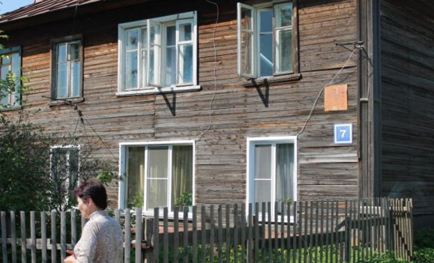 Кировские чиновники признали "самоулучшающийся" дом аварийным