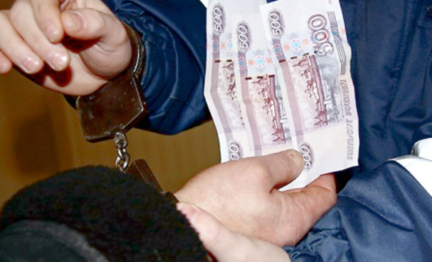Кировчанин заплатит штраф за взятку полицейскому