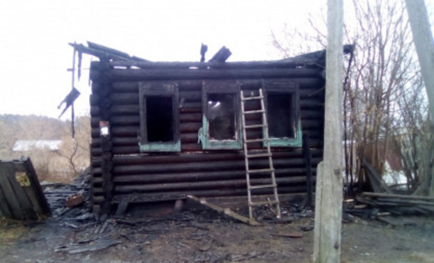 В Кировской области в минувшие выходные сгорели два дома. Есть жертвы