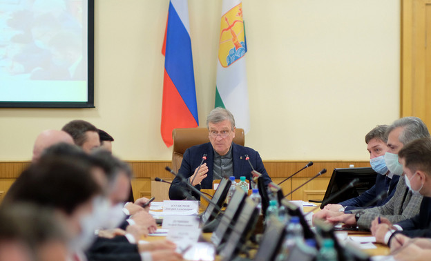 «Вынуждены вновь мобилизовать все силы на борьбу с инфекцией»: губернатор Кировской области рассказал о росте заболеваемости COVID-19 в регионе