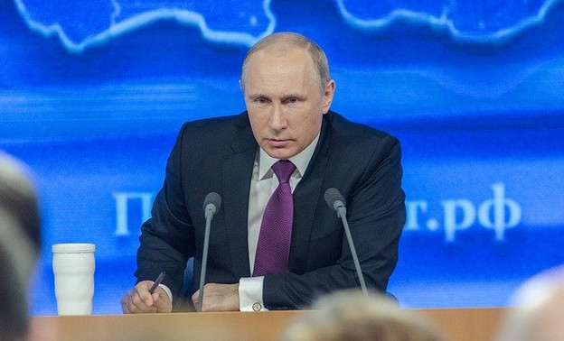 Владимир Путин пообещал семьям с детьми до 7 лет подарить по 5 тысяч рублей к Новому году