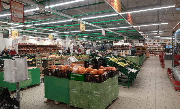 Число жалоб россиян на срок годности товаров в магазинах снизилось