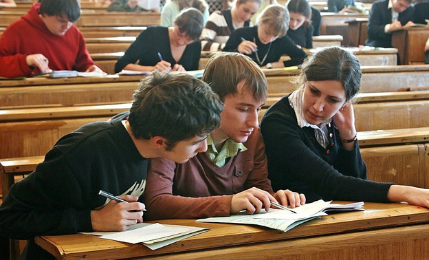 Какую стипендию платят кировским студентам?