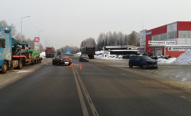 В Кирове три человека пострадали в ДТП