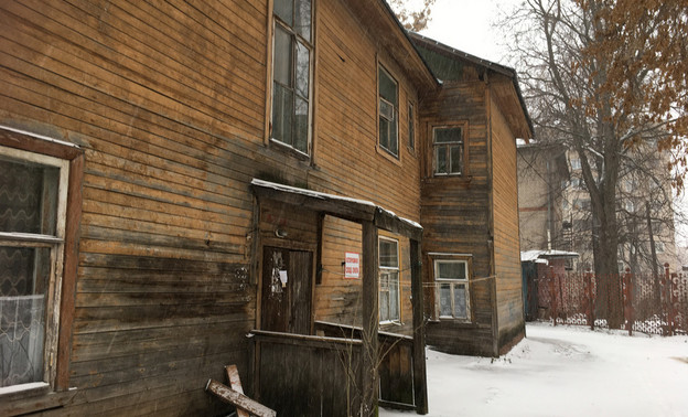 Жильцы аварийного дома на Володарского, 72а больше не мёрзнут благодаря активистам ОНФ
