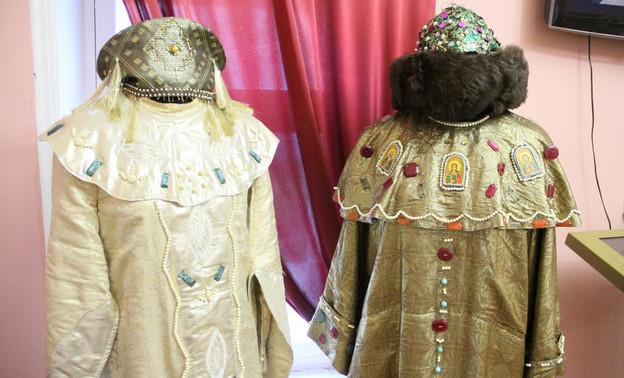 Кировчанам покажут театральный костюм столетней давности