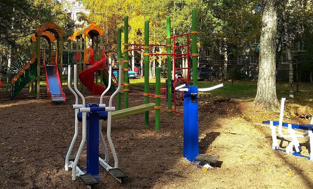 В Кирове обустроят восемь детских площадок