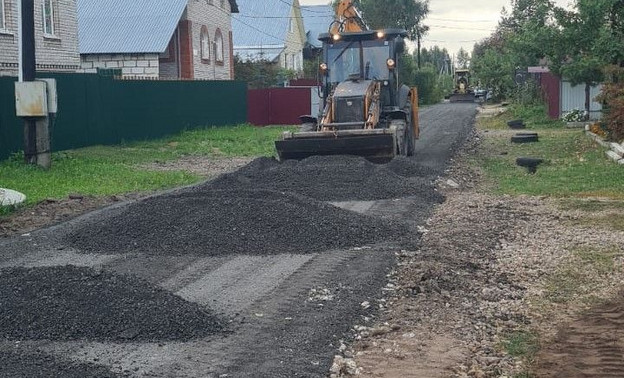 В Коминтерне благоустроили улицу Вятский Посад