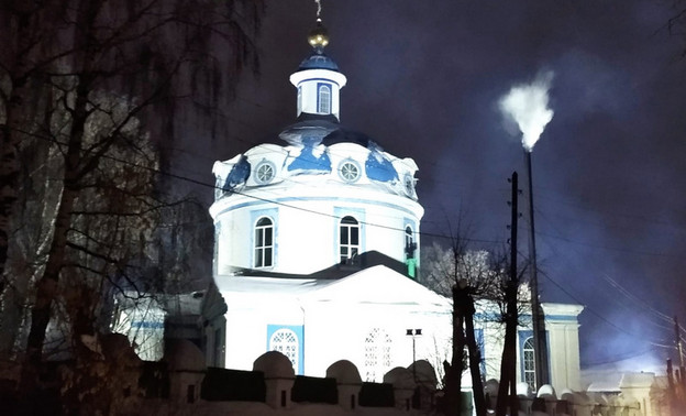 В Яранске отремонтировали подсветку Успенского собора