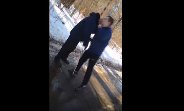 Подростка, избившего инвалида в Кирово-Чепецке, поместили под домашний арест