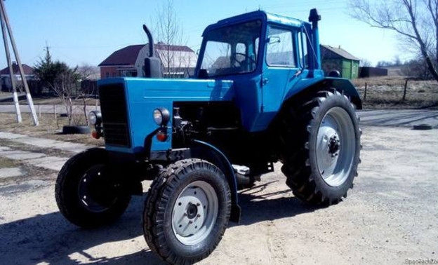 В Омутнинске украли трактор ритуального агентства
