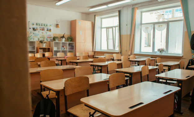 В Кировской области 244 школьника получили высокие баллы по географии, литературе и химии