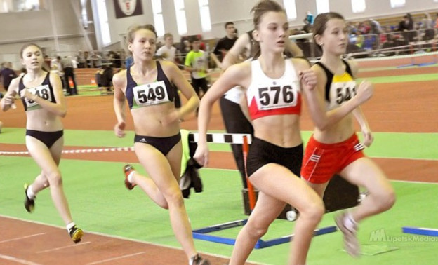В двух массовых выездных соревнованиях приняли на днях участие юные кировские легкоатлеты