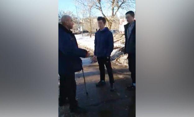 В Кирово-Чепецке подростки жестоко избили прохожего и сняли это на видео