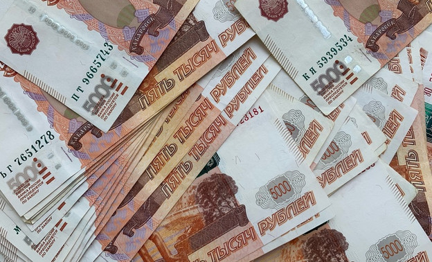Трое жителей Кировской области перевели мошенникам 7,6 млн рублей