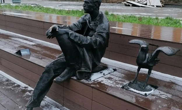 Памятник Грину в Слободском назвали лучшим в России