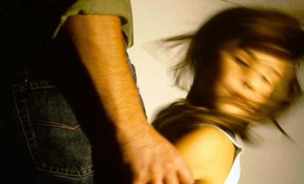 В Кирове педофил домогался до 14-летней девочки