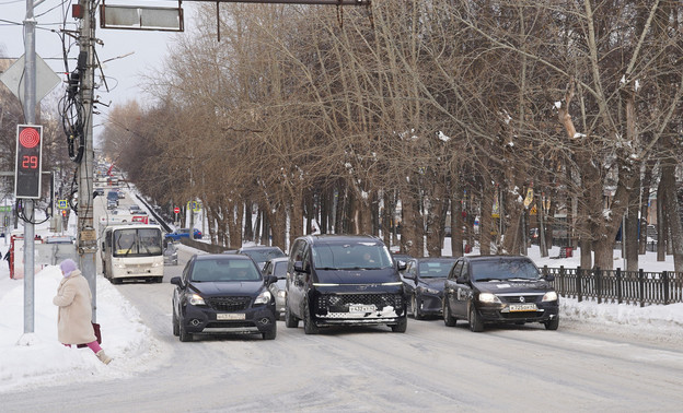Роспотребнадзор предупредил кировских водителей об опасных подделках стеклоомывателя Роспотребнадзор предупредил кировских водителей об опасных подделках стеклоомывателя