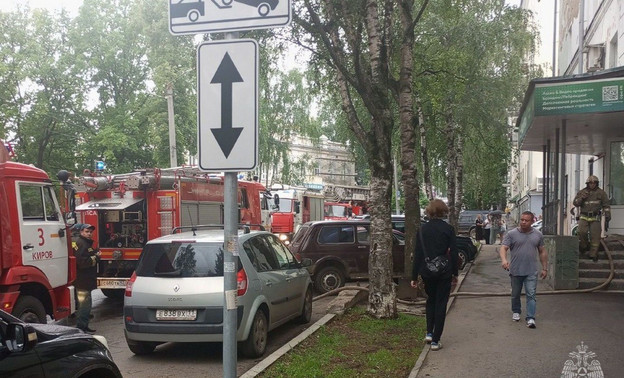В центре Кирова эвакуировали 50 человек из-за пожара