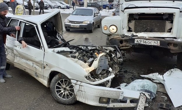 В тройном ДТП на улице Ломоносова погиб водитель «ВАЗа»