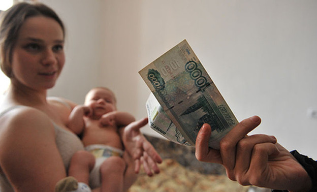 Кировчане могут обналичить материнский капитал