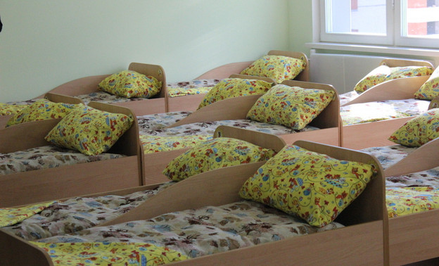 В Слободском районе на работу в детский сад взяли женщину, судимую за истязания