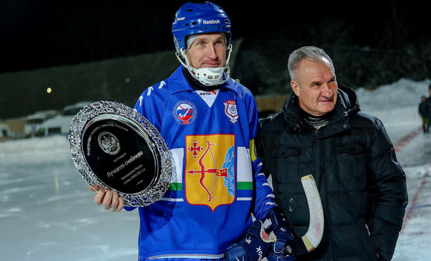 Легендарный кировский хоккеист Сергей Обухов завершает карьеру