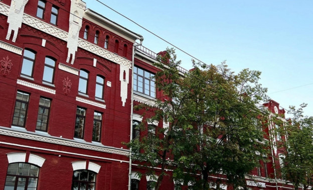 Хулиганы в Кирове украли уличную вазу у КРИНа