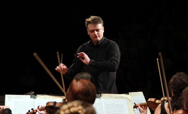 Дирижёр Вятского симфонического оркестра получил правительственную стипендию