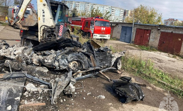 Известны подробности пожара в гараже на улице Ульяновской
