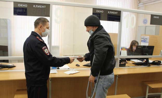В Кирове двум гражданам без определённого места жительства выдали паспорта