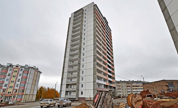 В Кирове мужчина упал с 17-ого этажа многоквартирного дома