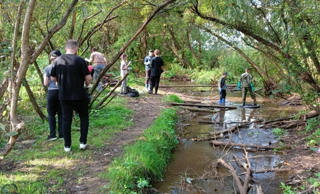 В первых городских субботниках приняли участие более двух тысяч кировчан